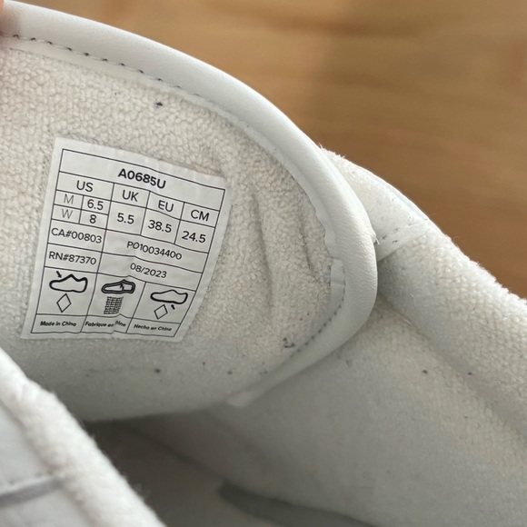 Alo Recovery Mode Sneaker in White - Picture 11 of 12